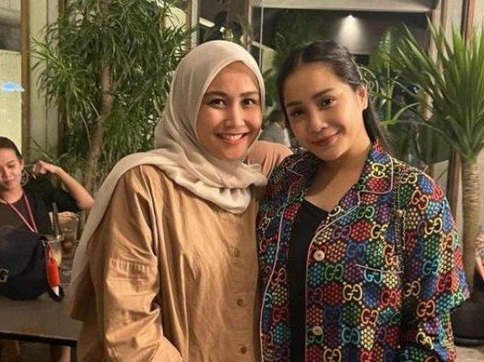 Mimi Bayuh dan Nagita Slavina