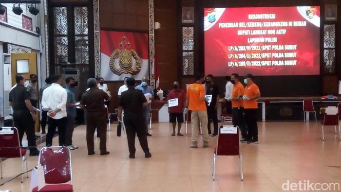 Rekonstruksi kasus kerangkeng manusia di Polda Sumut