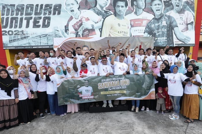 Relawan Sandiaga