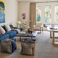 Sebuah ruangan didedikasikan khusus sebagai playground. Di sini terdapat meja pingpong yang terbuat dari semen. Butuh delapan orang untuk memindahkannya. (Foto: Architectural Digest/Christopher Sturman)