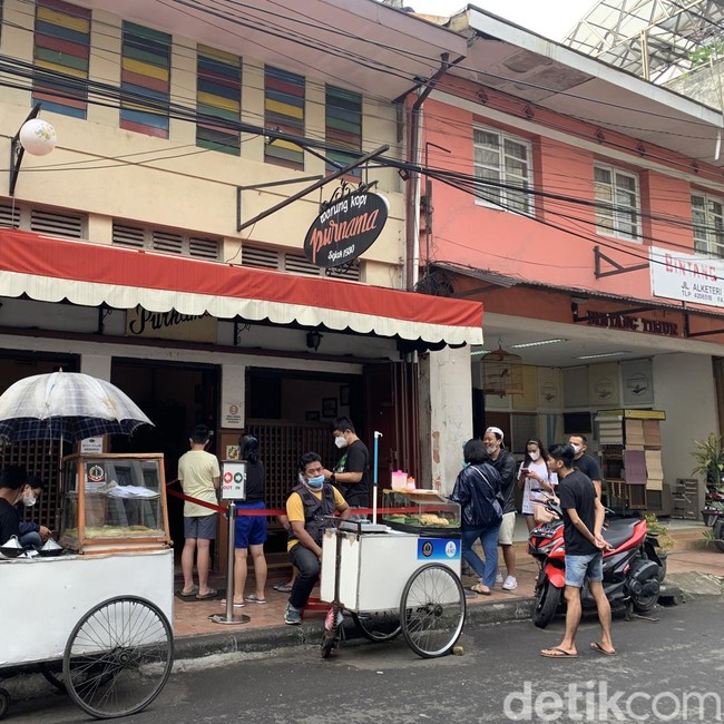 10 Kedai Kopi Legendaris di Indonesia, Ada yang Usianya Sudah 105 Tahun!