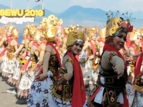 Ada empat tarian yang identik dengan Banyuwangi. Empat tarian itu juga tidak bisa dilepaskan dari hal berbau mistis.