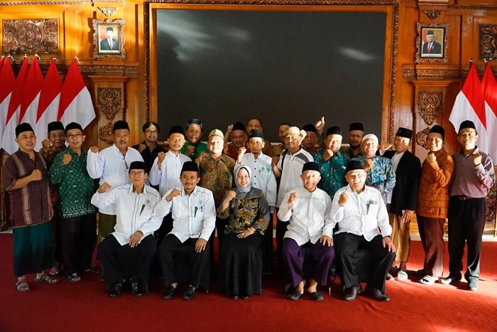 Pengurus Nahdlatul Ulama (NU) Kota Mojokerto menyampaikan sejumlah aspirasi kepada Wali Kota Mojokerto Ika Puspitasari. Pada kesempatan itu juga dibahas progres pembangunan di Kota Mojokerto.