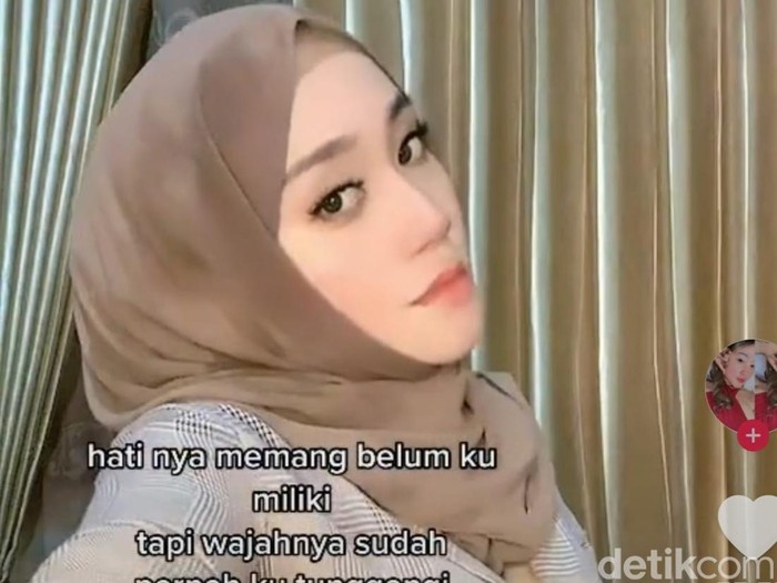 Permintaan Maaf Wanita Berhijab Yang Pamer Payudara Di Tiktok