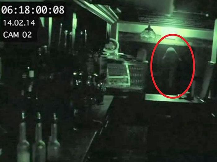 Bikin Merinding! 10 Penampakan Hantu dan Kejadian Aneh di Restoran