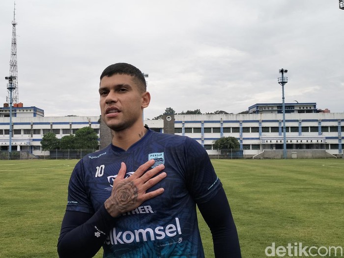 Ciro Alves.
