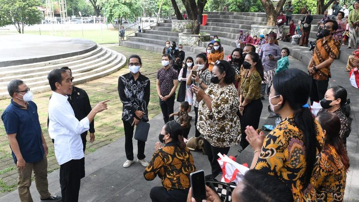 Jokowi blusukan ke Taman Balekambang Surakarta, Kecamatan Banjarsari, Kota Surakarta
