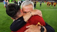 Haru & Bahagia Mourinho Kala AS Roma Juara