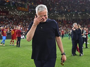 Rumor PSG dan Hati Mourinho yang Tertambat di Roma
