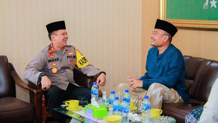 Kapolresta Banyuwangi AKBP Deddy Foury Millewa