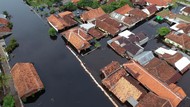 Lihat Lagi Saat Banjir Rob Rendam Permukiman Warga di Pekalongan