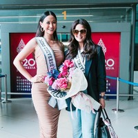 Pada Rabu (25/5/2022), Harnaaz Sandhu tiba di Bandara Soekarno-Hatta, Tangerang, Indonesia, dengan disambut oleh Puteri Indonesia 2020 Ayu Maulida. Foto: Instagram/@officialputeriindonesia