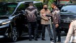 Momen Ganjar-Prabowo Hadiri Akad Nikah Ketua MK dan Adik Jokowi