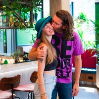 Lacey dan Flynn pun mengaku bahwa mereka tidak sengaja membuat konsep podcast seks tersebut. Foto: dok. Instagram