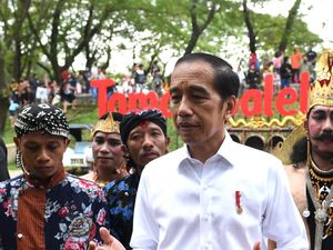 Investasi LG di Batang Serap 20.000 Pekerja, Jokowi: Lapangan Kerja Itu Kunci