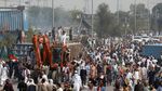 Ricuh! Massa Pendukung Imran Khan Bentrok dengan Polisi Pakistan