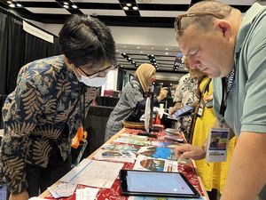 Influencer AS Terpesona Melihat Keindahan Indonesia