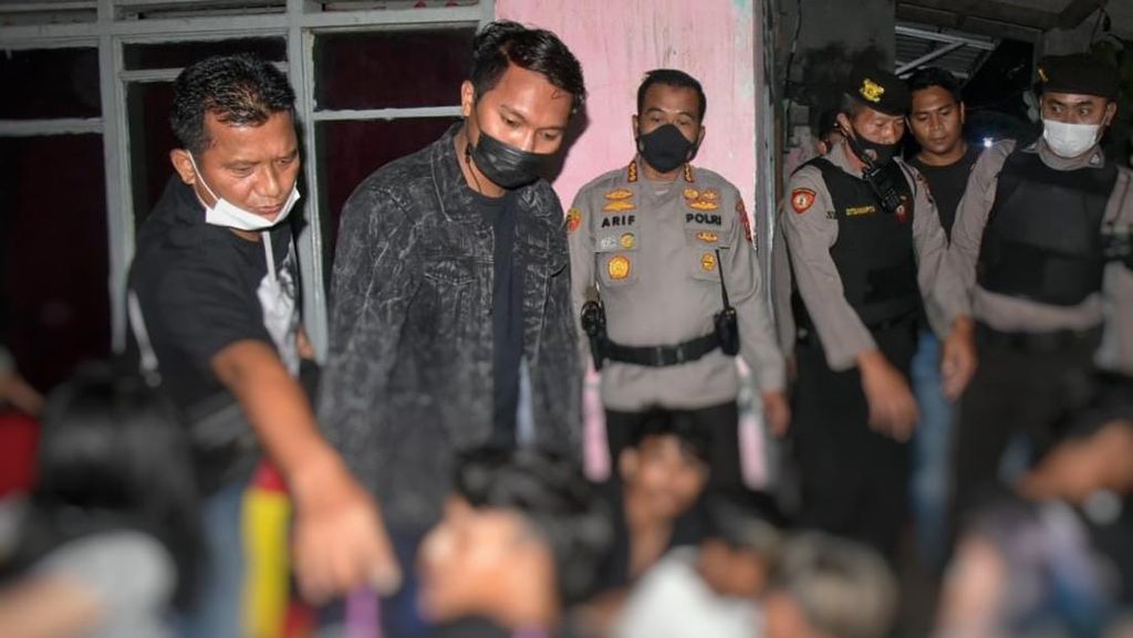 Anggota Geng Motor di Cirebon Digerebek Polisi saat Pesta Miras