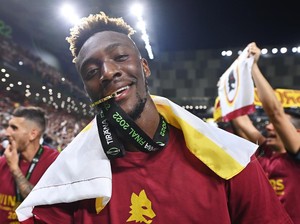 Kedipan Nakal Tammy Abraham
