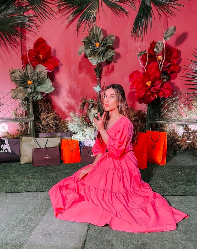 Inilah potret cantik Tasya Farasya yang berulang tahun ke-30 pada 25 Mei. Pesta ulang tahunnya itu bernuansa pink. Foto: dok. Instagram/@tasyafarasya
