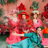 Inilah potret kakak beradik tersebut bersama ibu mereka, Ala Alatas. Foto: dok. Instagram/@tasyafarasya