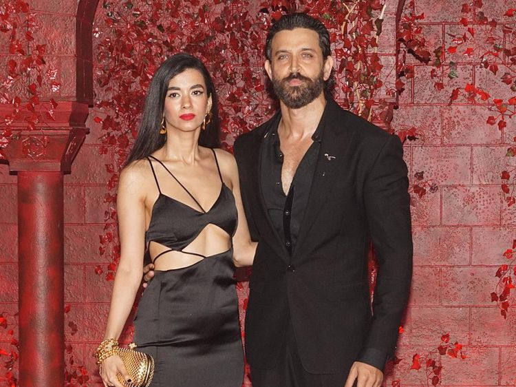 Serasinya Hrithik Roshan dan Saba Azad, Nggak Kelihatan Beda 17 Tahun!