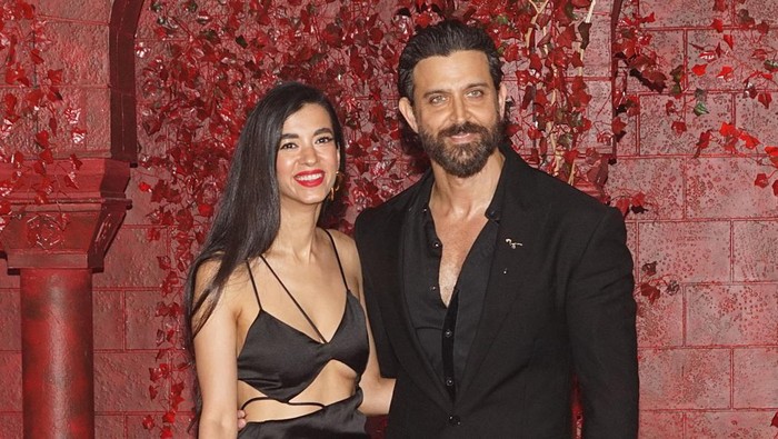 MUMBAI, INDIA - MAY 25 : Saba Azad and Hrithik Roshan attend Karan Johars birthday bash on May 25, 2022 in Mumbai, India (Photo by Prodip Guha/Getty Images)