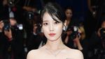 IU Anggun saat Tampil Perdana di Festival Film Cannes 2022
