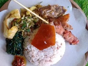 Rekomendasi 4 Tempat Sarapan di Denpasar Bali, Betutu-Babi Guling