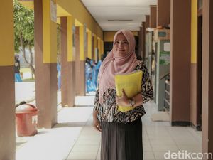 Ini Bu Nani, Guru Viral karena Status WA Bijak Nilai Ujian Tak Penting