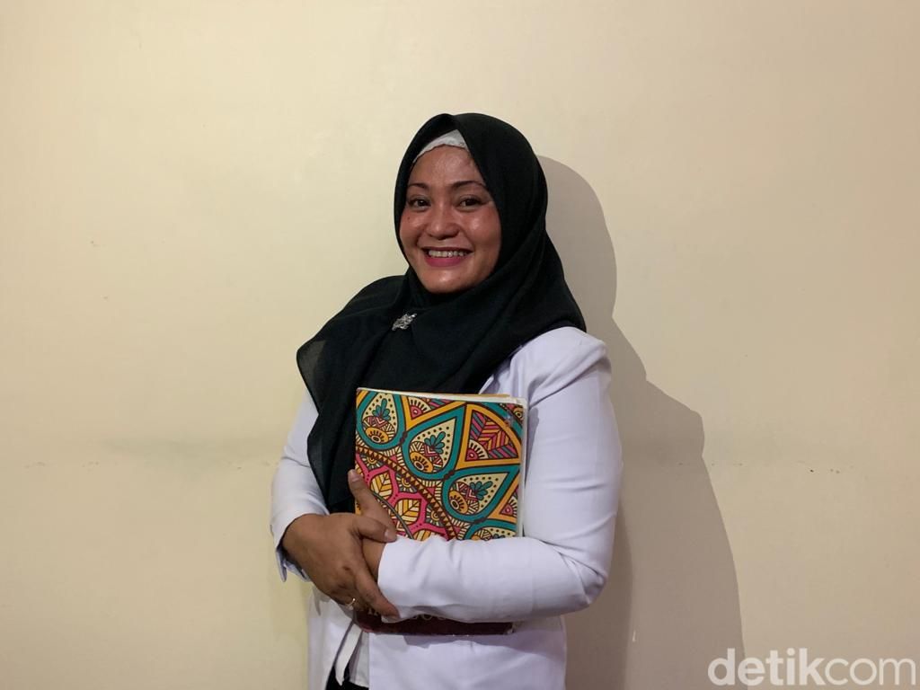 Bu Nani atau Nani Roswati, status WA dia viral. (Fakhri Fadlurrohman/detikcom)
