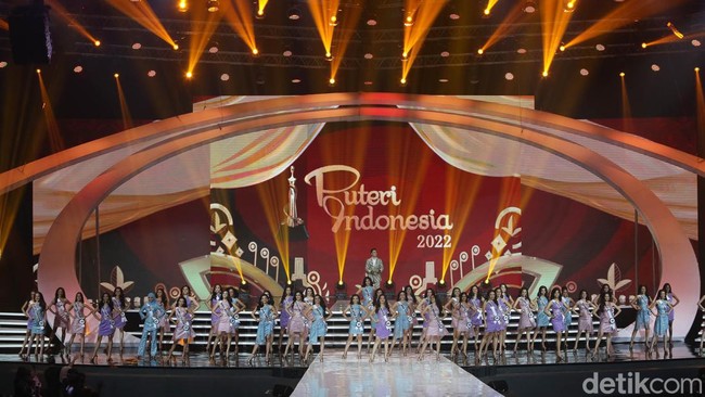 Ayu Maulida Putri dari Jawa Timur menjadi pemenang terakhir Puteri Indonesia 2020 dan akhirnya akan menyerahkan gelarnya pada 2022 ini.