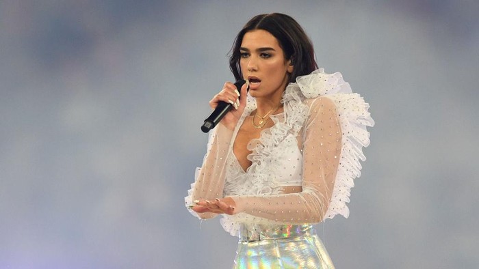 KIEV, UKRAINE - MAY 26:  Dua Lipa performs prior to the UEFA Champions League Final between Real Madrid and Liverpool at NSC Olimpiyskiy Stadium on May 26, 2018 in Kiev, Ukraine.  (Photo by Michael Regan/Getty Images)