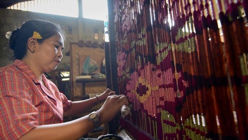 Ilustrasi Oleh-oleh Kerajinan Tangan