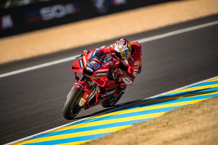 JEREZ DE LA FRONTERA, SPAIN - MAY 01: Jack Miller of Australia and Ducati Lenovo Team greets at the starting grid during the race of the MotoGP Gran Premio Red Bull de España at Circuito de Jerez on May 01, 2022 in Jerez de la Frontera, Spain. (Photo by Steve Wobser/Getty Images)