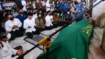 Momen Presiden Jokowi Ikut Salatkan Jenazah Buya Syafii Maarif