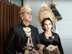 7 Pemotretan Kalina Ocktaranny & Pacar Brondong di Bali, Bak Prewedding