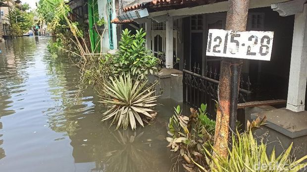 Kondisi terkini banjir rob di Desa Sriwulan, Kecamatan Sayung, Demak, Jumat (27/5/2022).