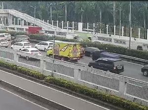 Tol Dalam Kota Semanggi Arah Kuningan Macet Sore Ini