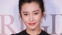 Li Bingbing mengaku tak mau menikah. Ia bahkan siap kasih seluruh aset senilai 80 juta USD atau sekitar Rp 1,17 triliun untuk diberikan kepada keponakannya. Foto: VCG via Getty Images/VCG