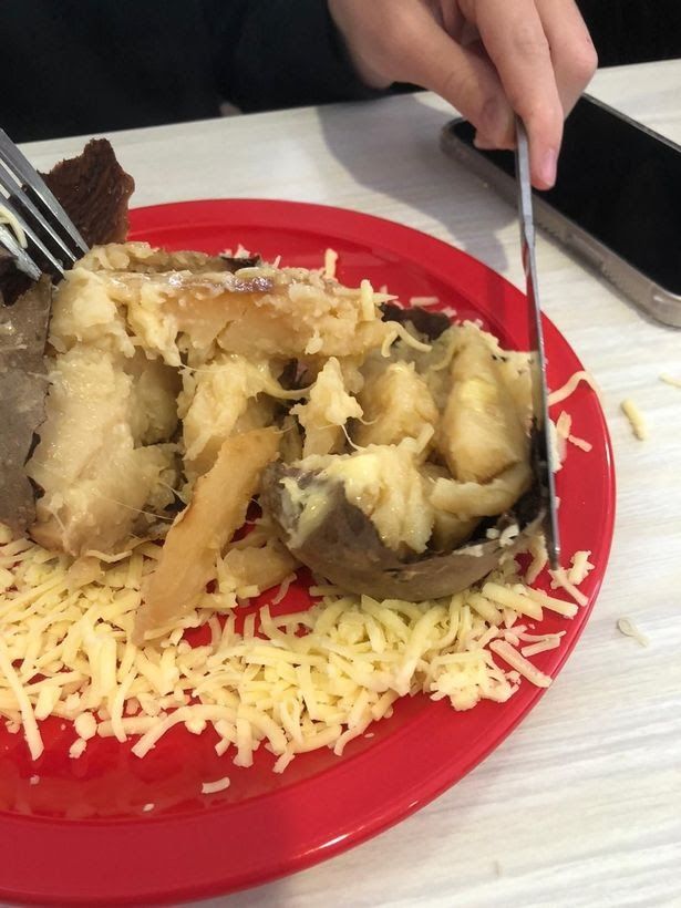 Ortu Murid Ini Ngeluh karena Makanan di Kantin Sekolah Mirip Muntah!
