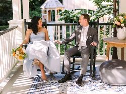 Mesra Banget, Zuckerberg Ulang Momen Pernikahan dengan Istri