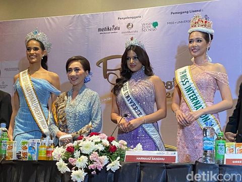 Miss Universe 2021 Saat Jumpa Pers Jelang Final Puteri Indonesia 2022