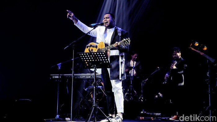 Penampilan Andmesh Java Jazz 2022 Penyanyi Andmesh menghibur penonton acara BNI Java Jazz Festival 2022, Jiexpo Kemayoran, Jakarta Pusat, Jumat (27/5).