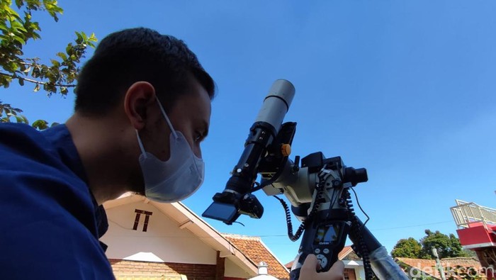 Peneliti Observatorium Imah Noong Amati Okultasi Venus Oleh Bulan Peneliti Observatorium Imah Noong Amati Okultasi Venus Oleh Bulan