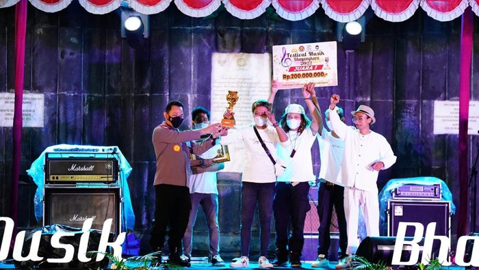 Polda Metro Jaya meraih juara di Festival Musik Bhayangkara 2022 (Istimewa)
