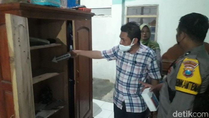 Polisi olah TKP perampokan di Probolinggo