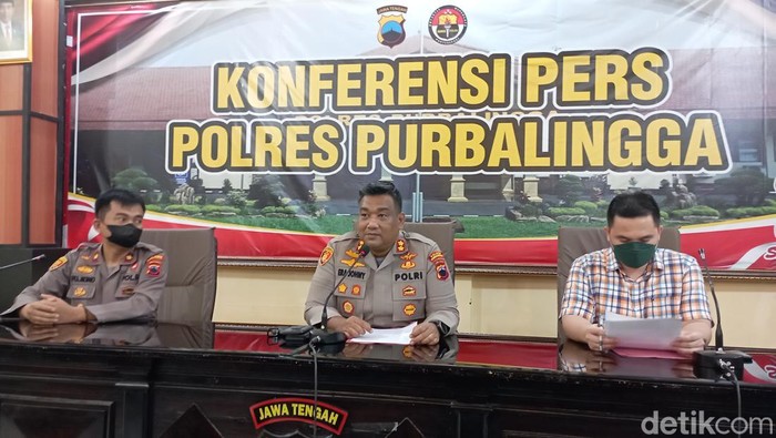Polres Purbalingga jumpa pers kasus penyekapan yang disertai dugaan pencabulan, Jumat (27/5/2022).