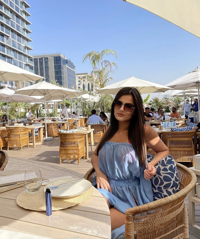 Potret Estonia Valerie yang Dicoret dari Miss Global, Saat Bikin Sushi dan Makan Pasta Potret Estonia Valerie yang Dicoret dari Miss Global, Saat Bikin Sushi dan Makan Pasta