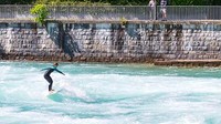 Kegiatan seperti berenang, arung jeram, hingga berselancar dapat dilakukan di sana. (Masci Giuseppe/Getty Images)